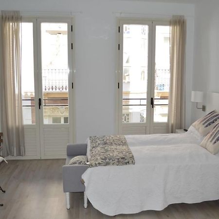Modern Studio Flat Close To Plaza Merced マラガ エクステリア 写真