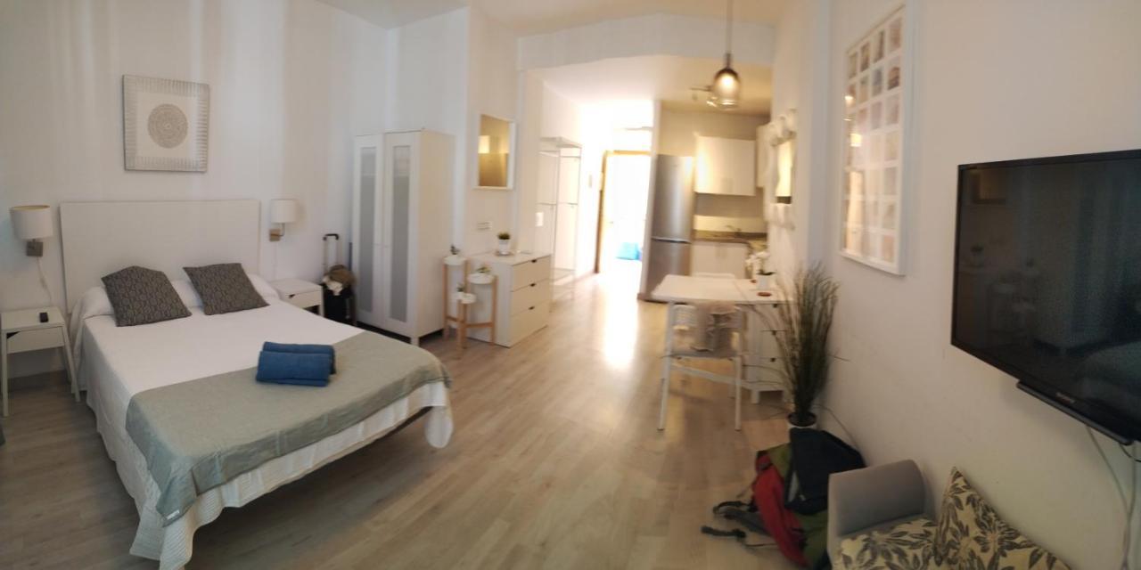 Modern Studio Flat Close To Plaza Merced マラガ エクステリア 写真