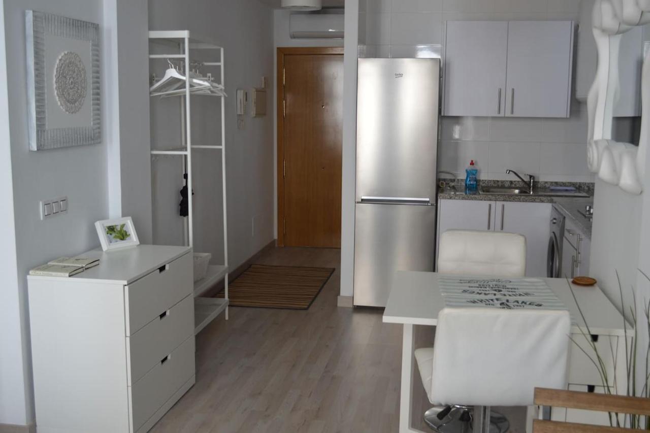 Modern Studio Flat Close To Plaza Merced マラガ エクステリア 写真